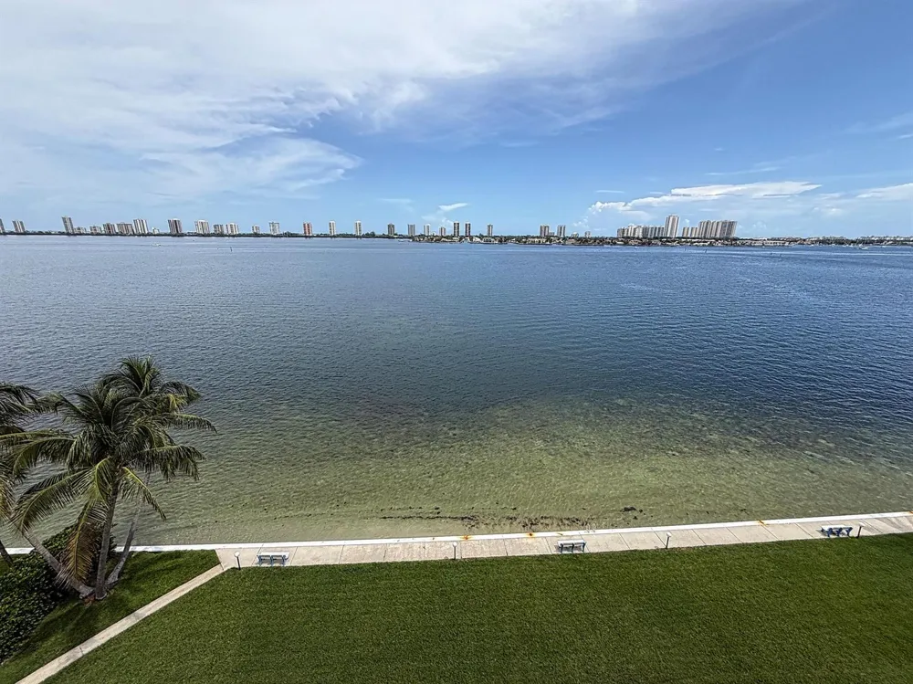 401 Lake Shore Drive #802 Lake Park, FL 33403