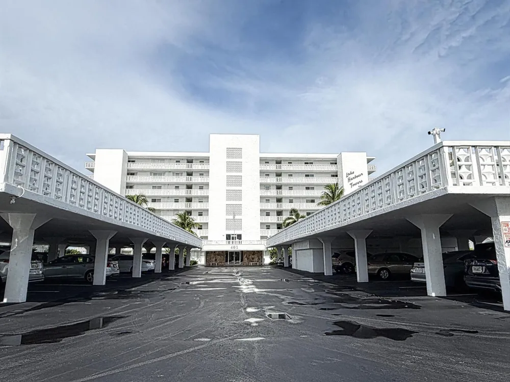 401 Lake Shore Drive #802 Lake Park, FL 33403