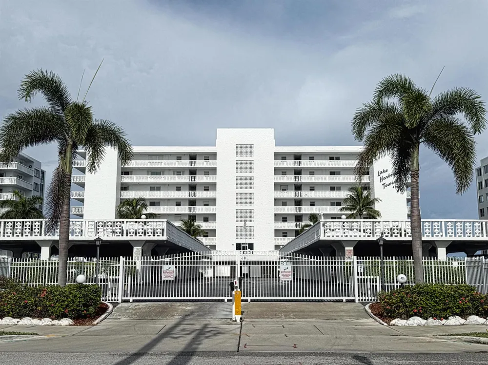 401 Lake Shore Drive #802 Lake Park, FL 33403