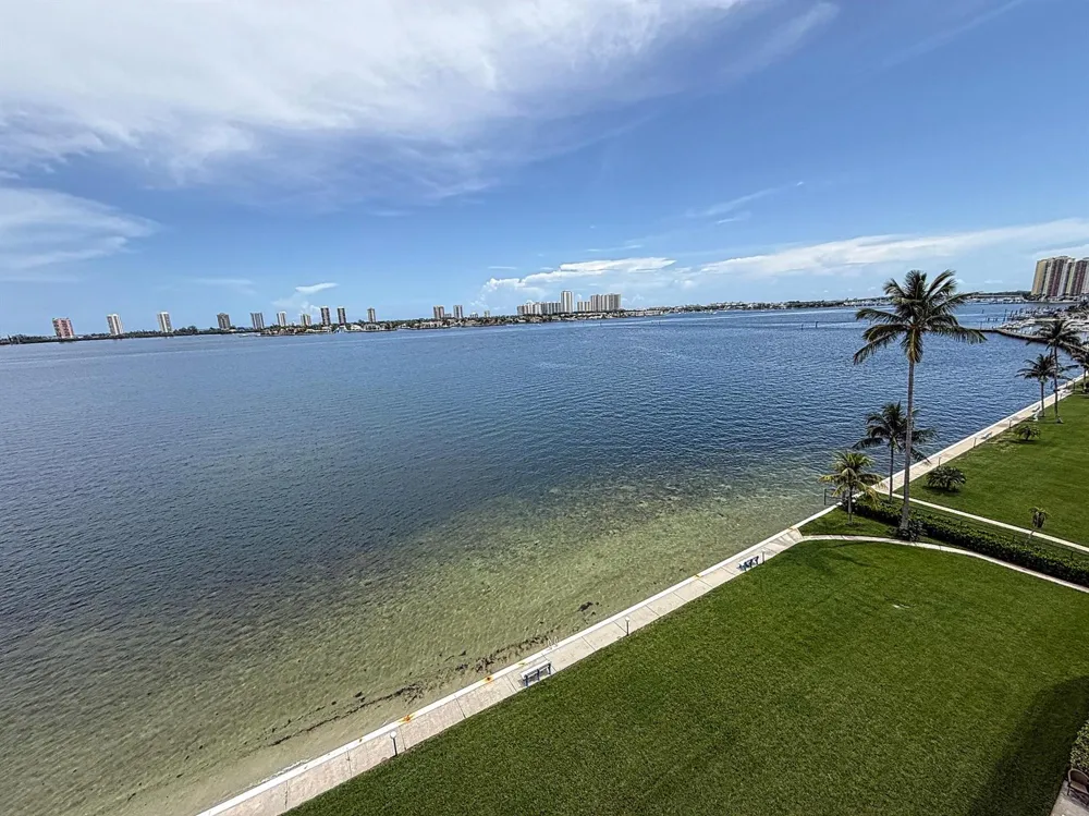 401 Lake Shore Drive #802 Lake Park, FL 33403