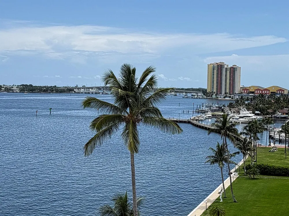 401 Lake Shore Drive #802 Lake Park, FL 33403