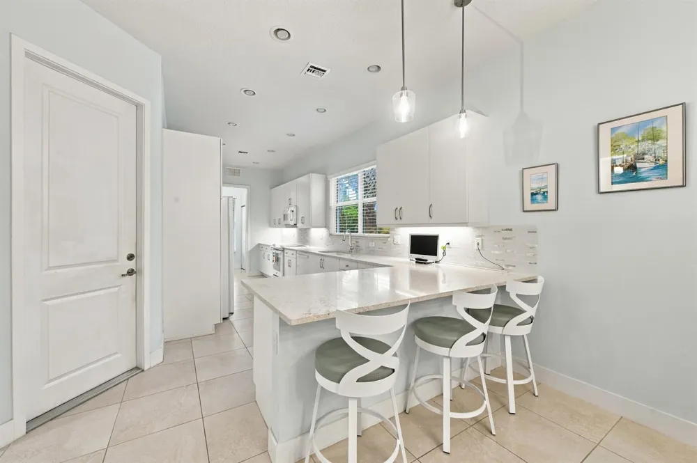 4956 Borland Lane Palm Beach Gardens, FL 33418