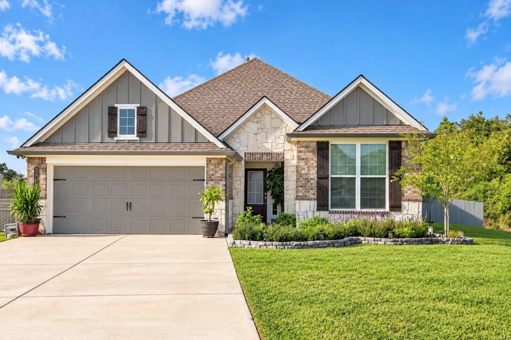 2062 Winepress Road Brenham, TX 77833