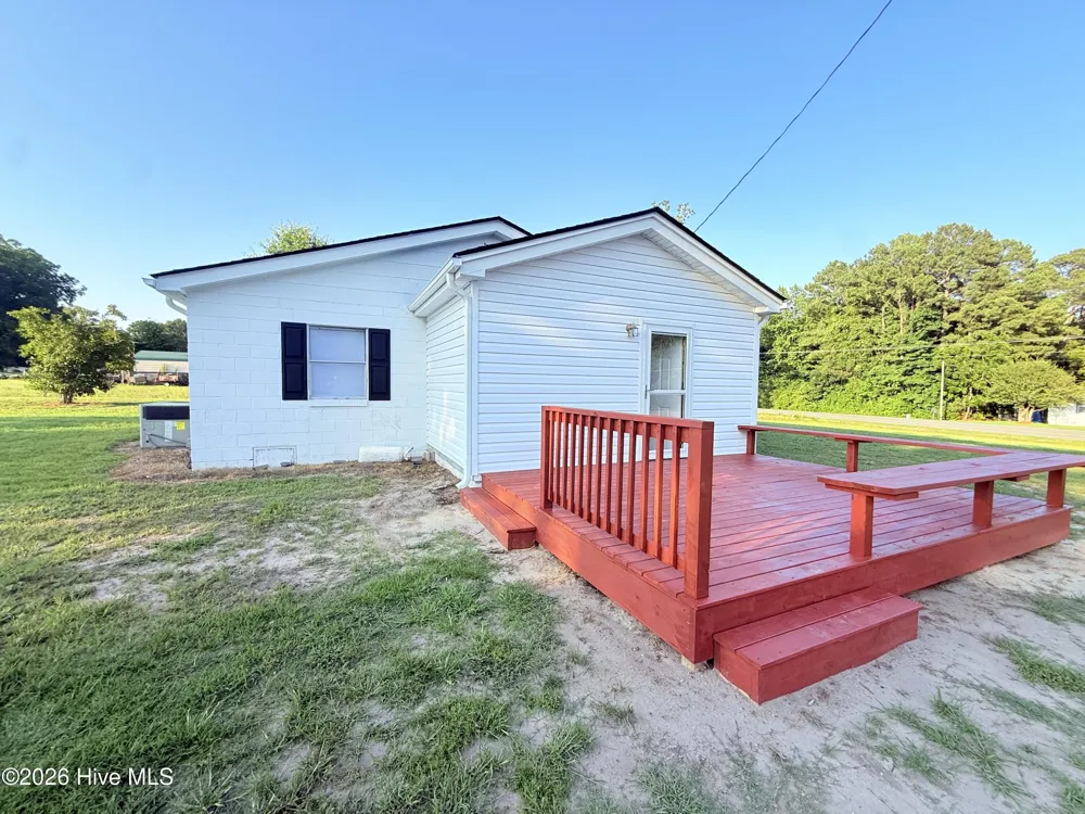 1612 Hwy 903 Snow Hill, NC 28580