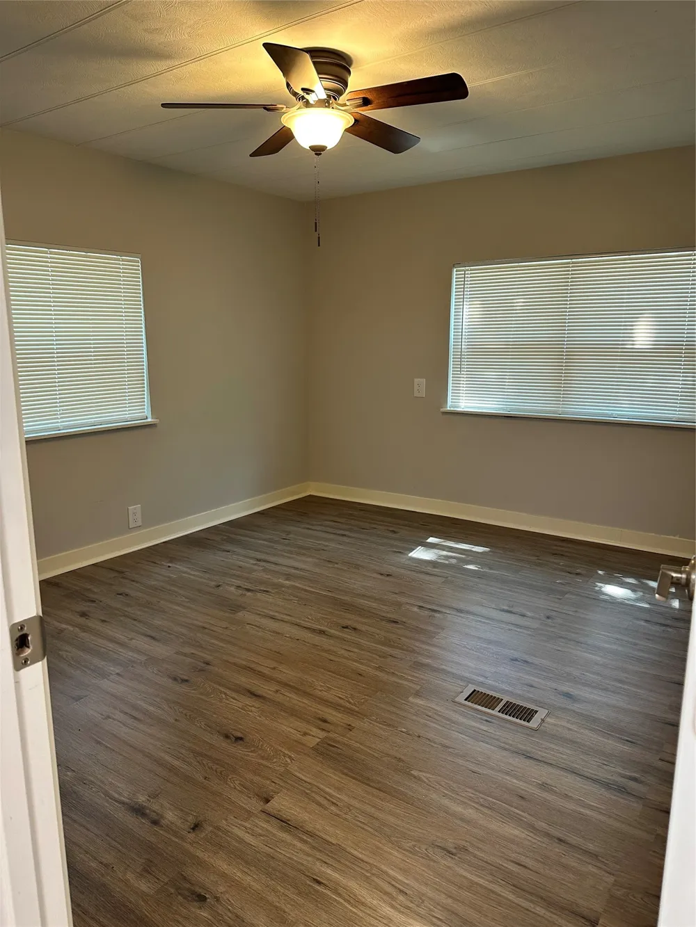 4324 Bradley Lane Arlington, TX 76017