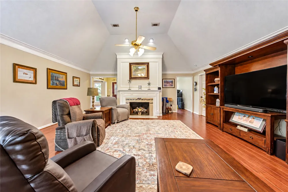 7303 Starbridge Drive Houston, TX 77095