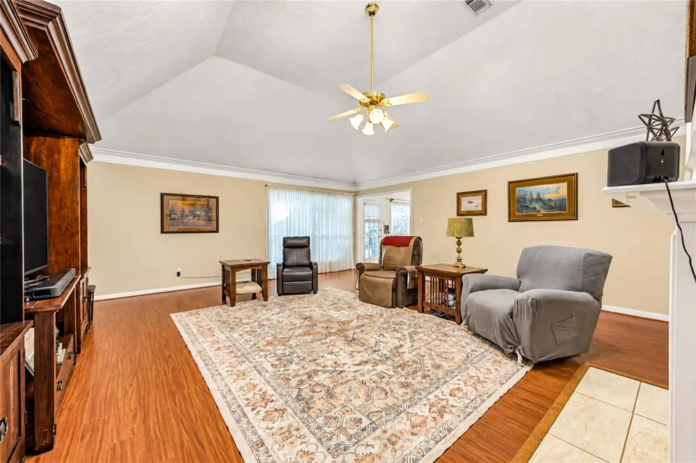7303 Starbridge Drive Houston, TX 77095