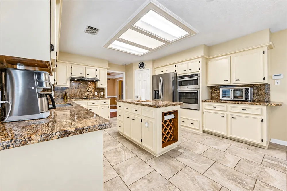 7303 Starbridge Drive Houston, TX 77095
