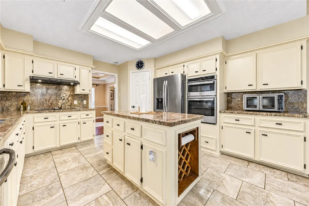 7303 Starbridge Drive Houston, TX 77095