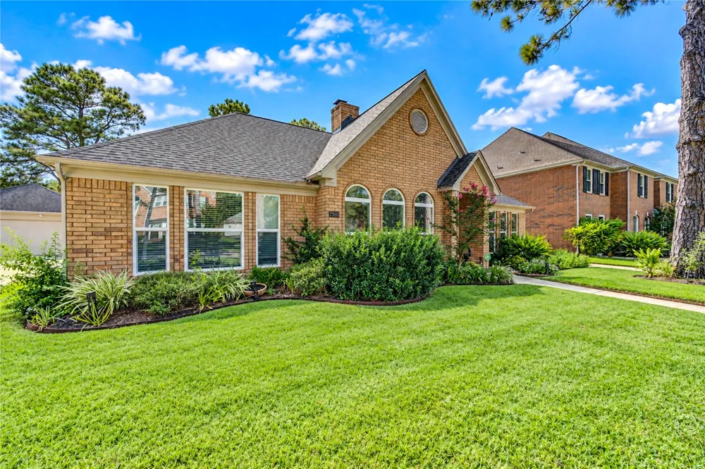 7303 Starbridge Drive Houston, TX 77095