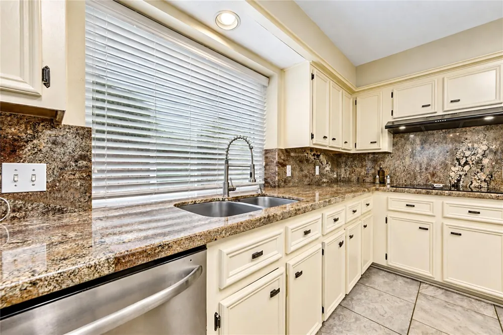 7303 Starbridge Drive Houston, TX 77095