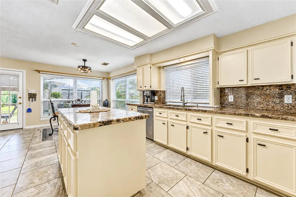 7303 Starbridge Drive Houston, TX 77095