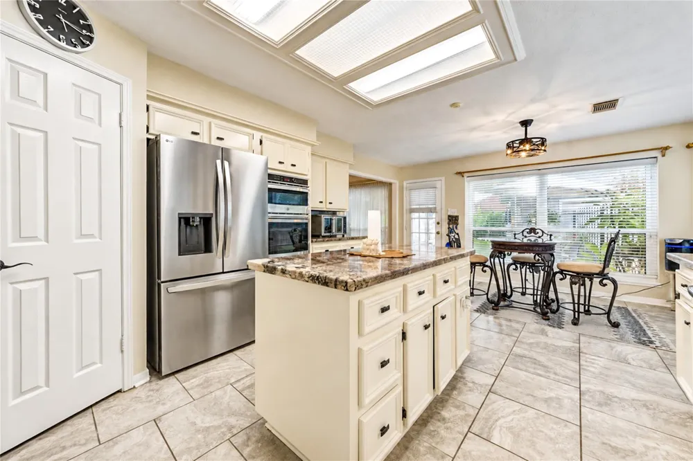 7303 Starbridge Drive Houston, TX 77095