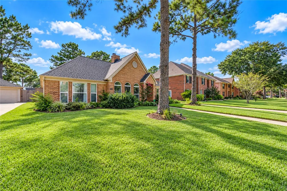 7303 Starbridge Drive Houston, TX 77095