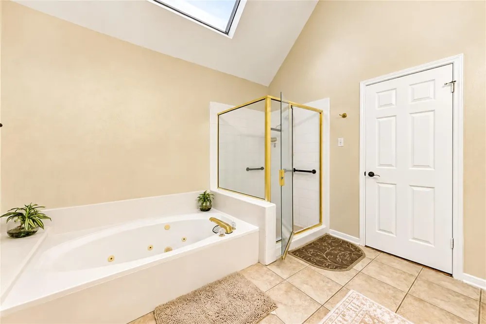 7303 Starbridge Drive Houston, TX 77095