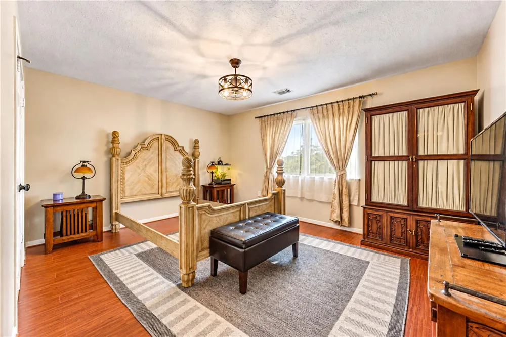 7303 Starbridge Drive Houston, TX 77095