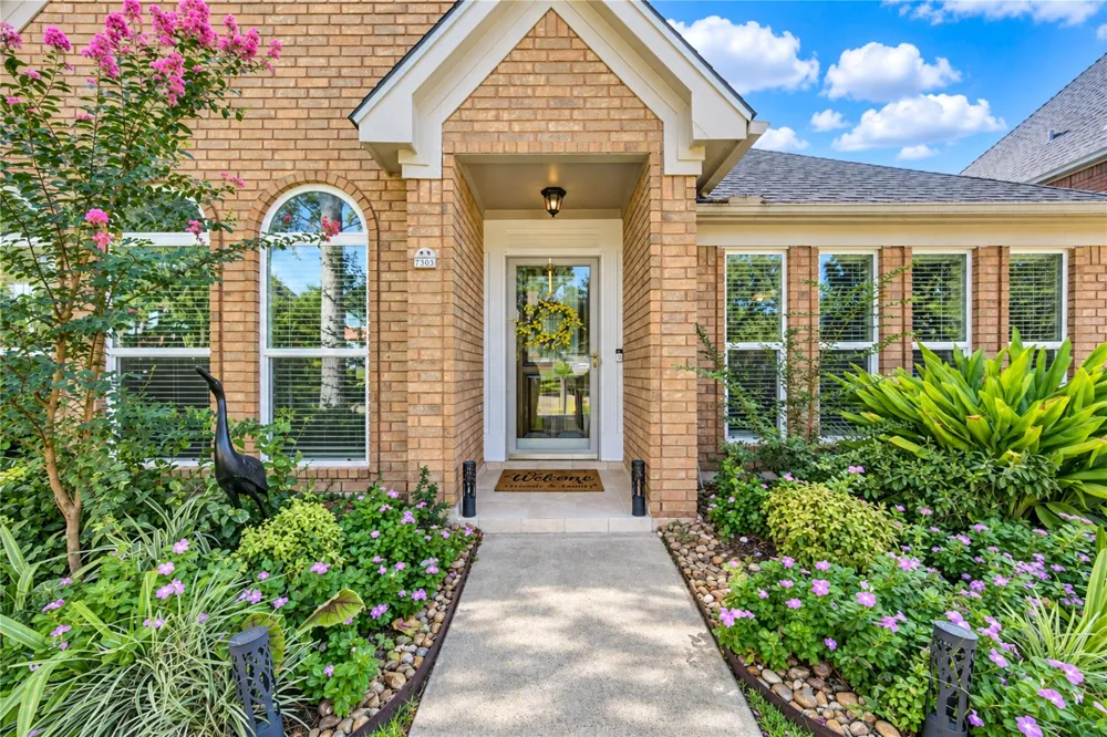 7303 Starbridge Drive Houston, TX 77095
