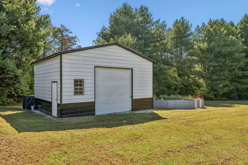 2875 Pulaski Hwy Columbia, TN 38401