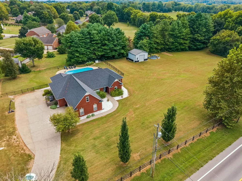 2875 Pulaski Hwy Columbia, TN 38401