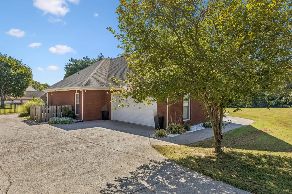 2875 Pulaski Hwy Columbia, TN 38401