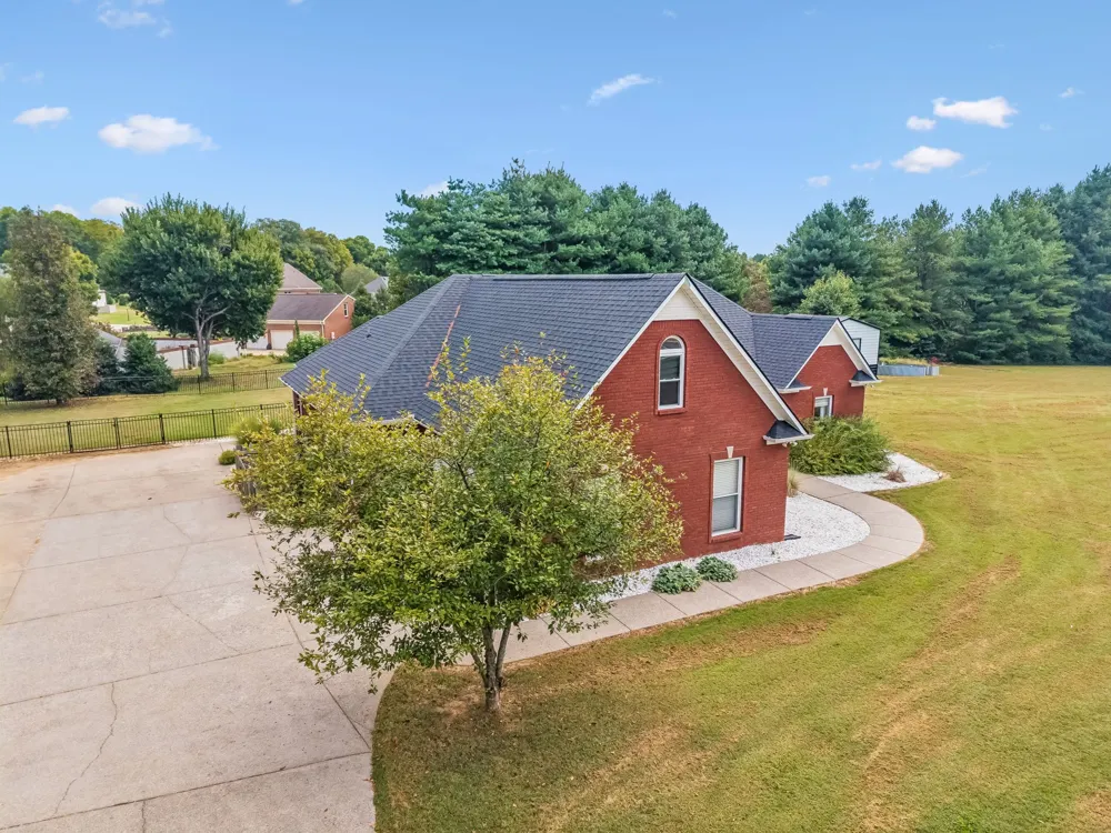 2875 Pulaski Hwy Columbia, TN 38401