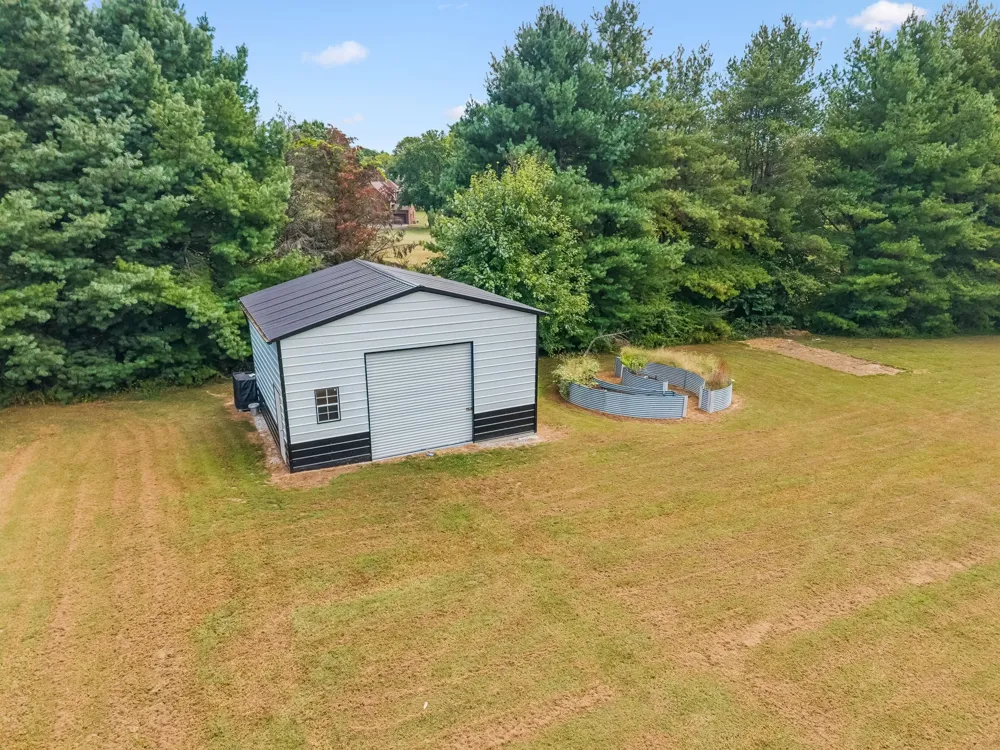 2875 Pulaski Hwy Columbia, TN 38401