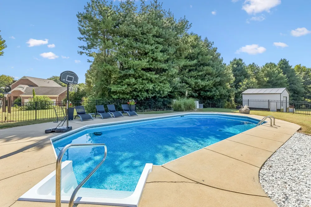 2875 Pulaski Hwy Columbia, TN 38401