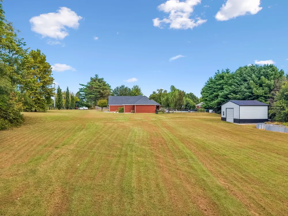 2875 Pulaski Hwy Columbia, TN 38401