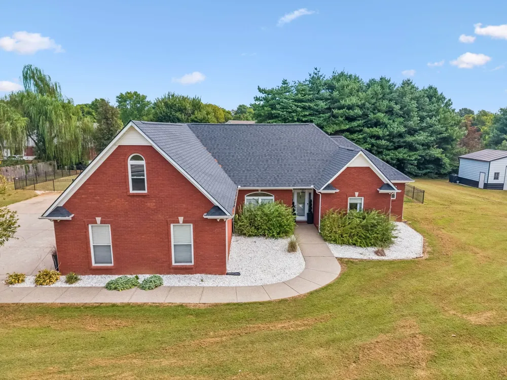 2875 Pulaski Hwy Columbia, TN 38401