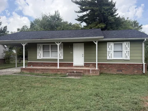 125 Boxwood Dr