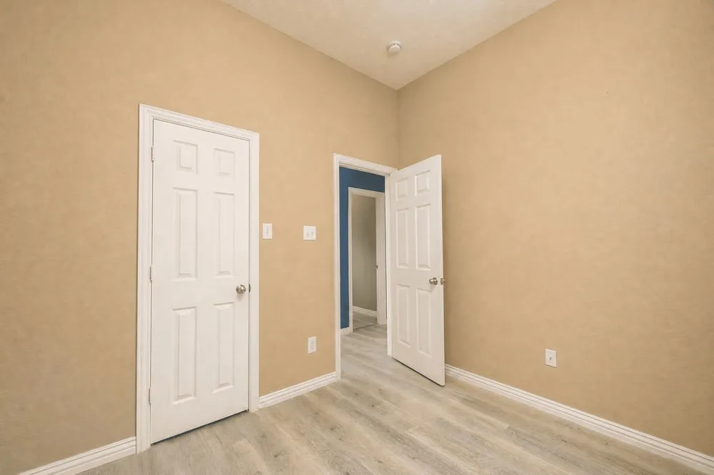 5818 Macgregor Drive Garland, TX 75043