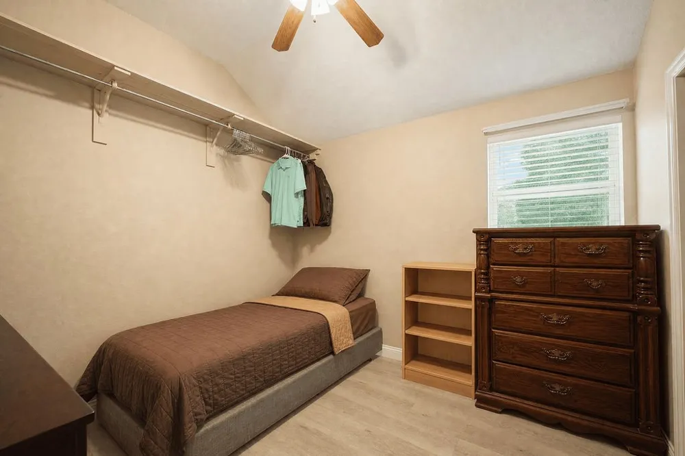 5818 Macgregor Drive Garland, TX 75043