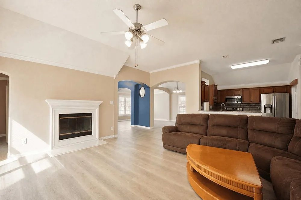 5818 Macgregor Drive Garland, TX 75043