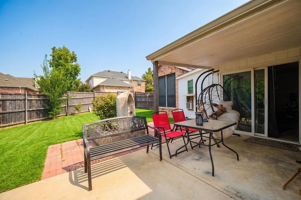 5818 Macgregor Drive Garland, TX 75043
