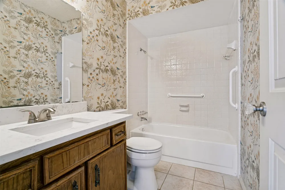 657 Prairie Dell Street Lewisville, TX 75067
