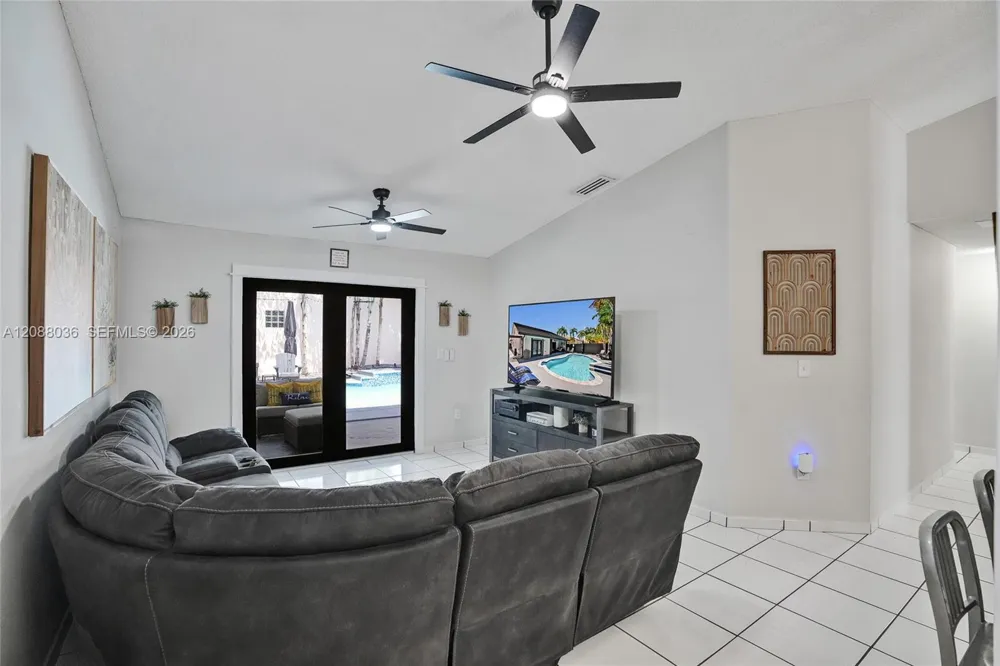 8971 NW 150th Ter Miami Lakes, FL 33018