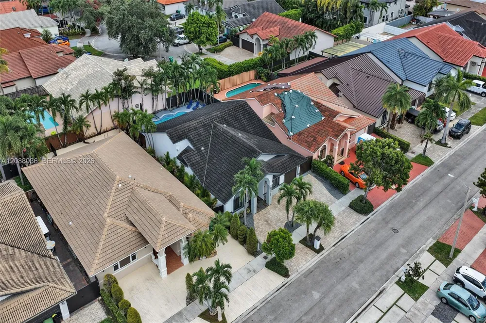 8971 NW 150th Ter Miami Lakes, FL 33018