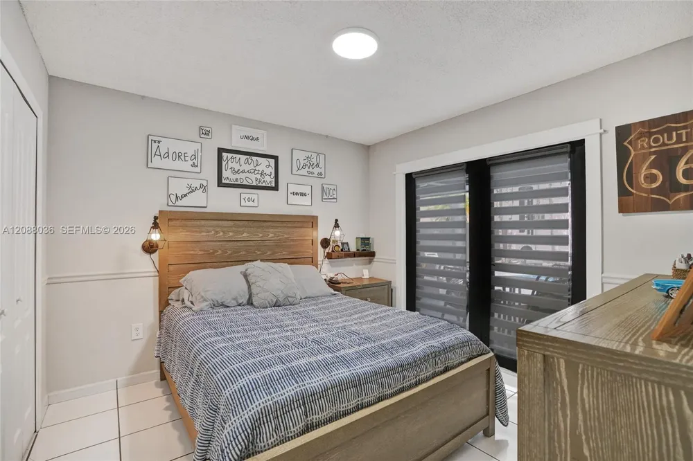 8971 NW 150th Ter Miami Lakes, FL 33018