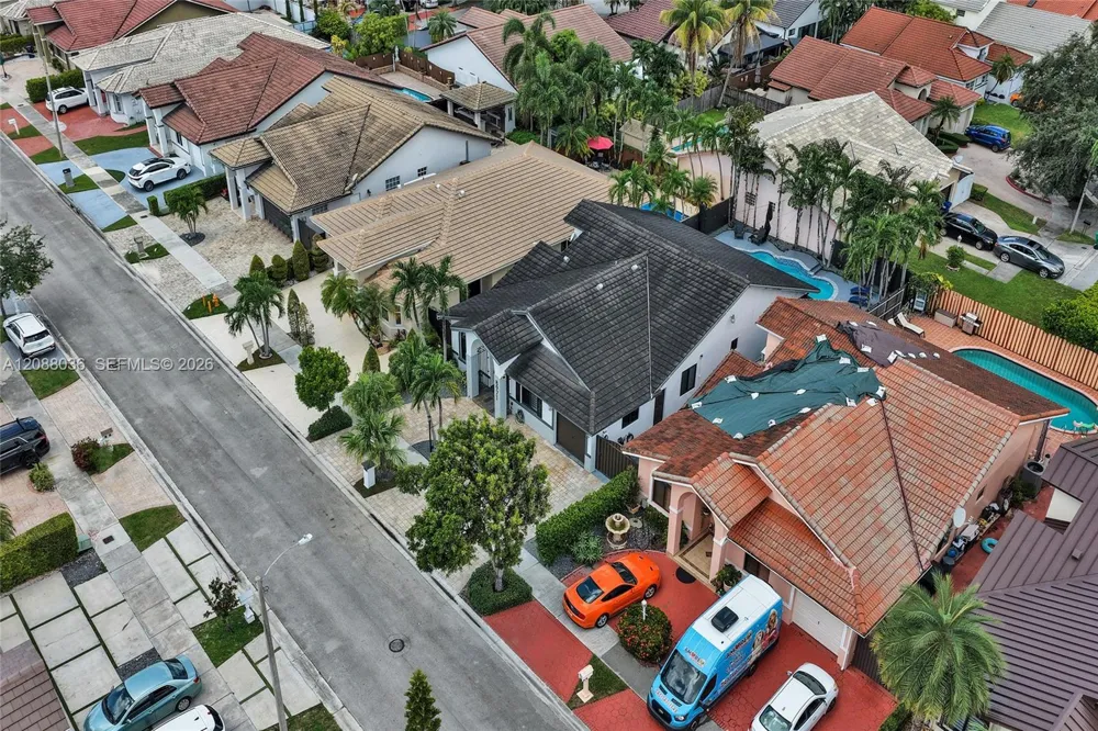8971 NW 150th Ter Miami Lakes, FL 33018