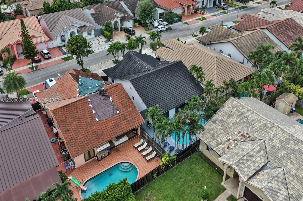 8971 NW 150th Ter Miami Lakes, FL 33018