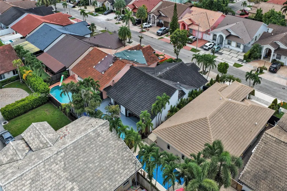 8971 NW 150th Ter Miami Lakes, FL 33018