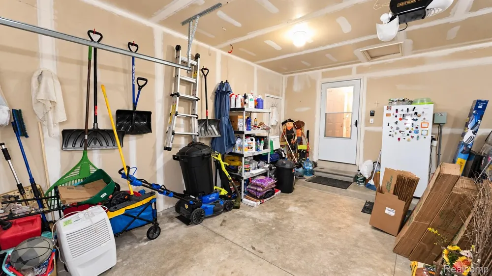 15818 E 14 Mile Road Fraser City, MI 48026