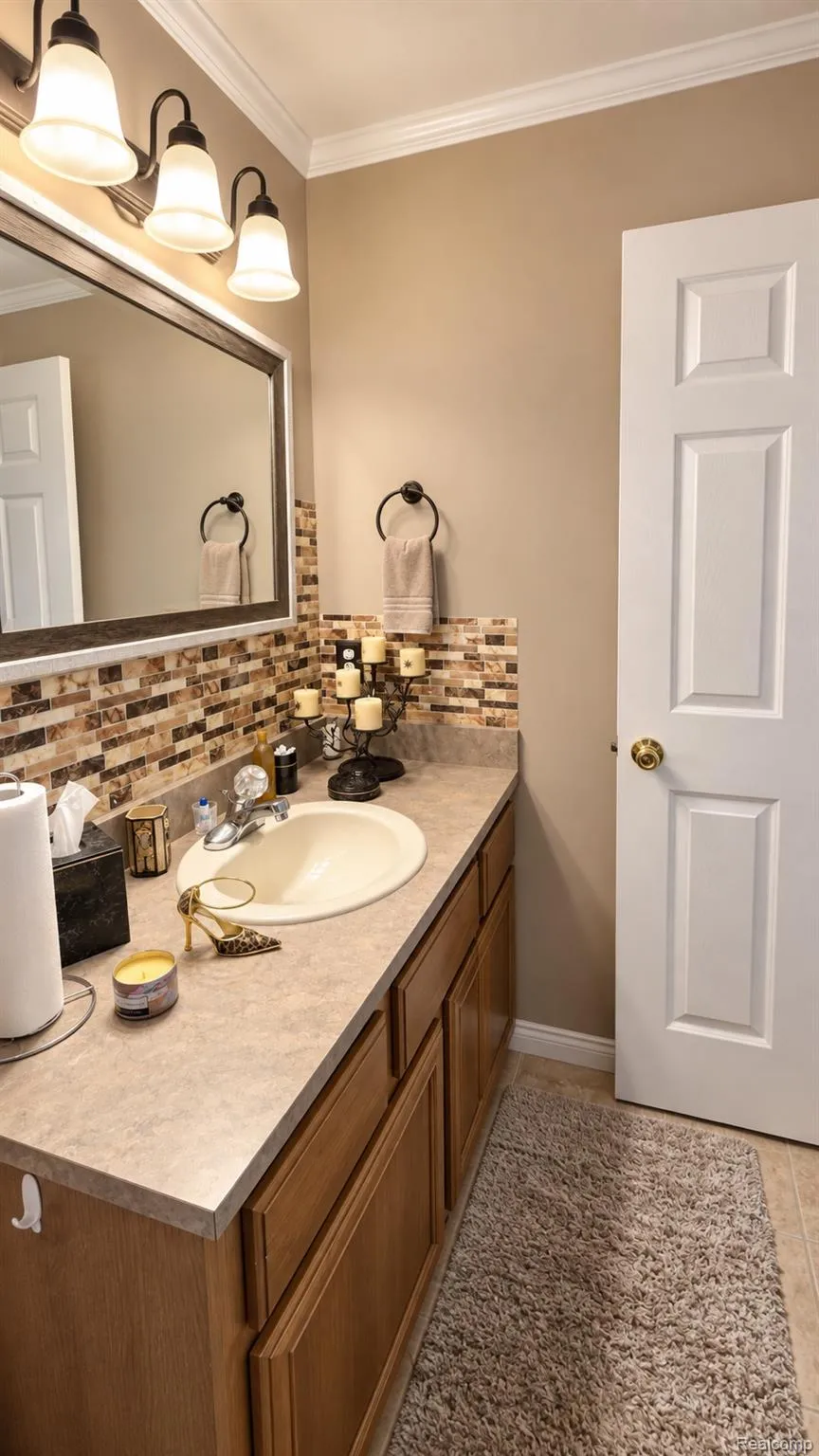 15818 E 14 Mile Road Fraser City, MI 48026