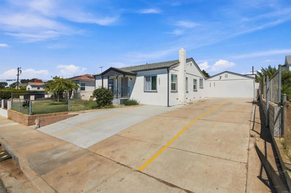 2027 E AVENUE #Unit B National City, CA 91950