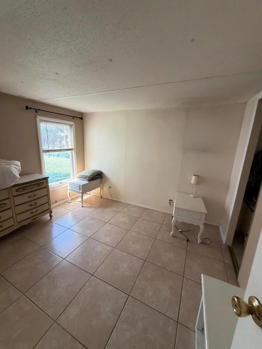 1601 U.S. 441 #134 Okeechobee, FL 34974