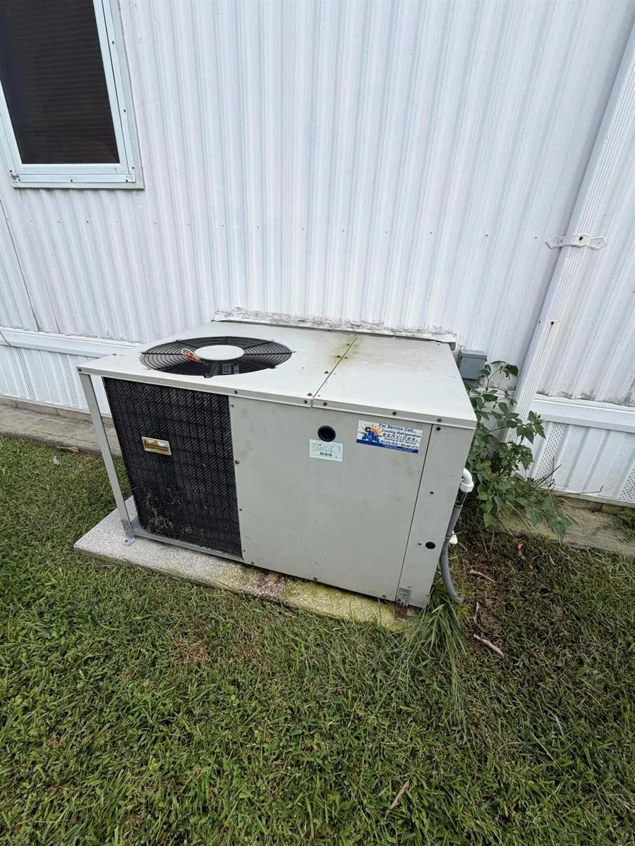 1601 U.S. 441 #134 Okeechobee, FL 34974