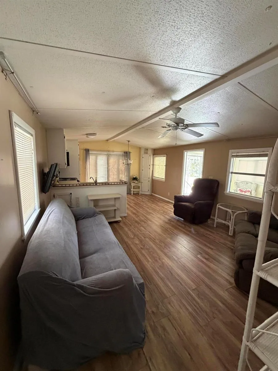 1601 U.S. 441 #134 Okeechobee, FL 34974