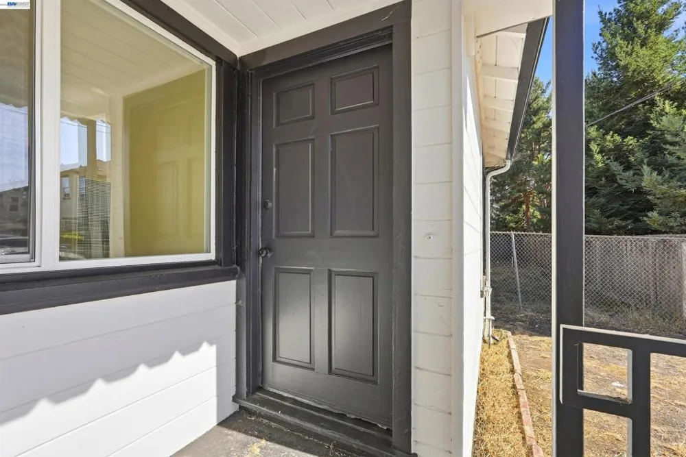 9308 F St Oakland, CA 94603