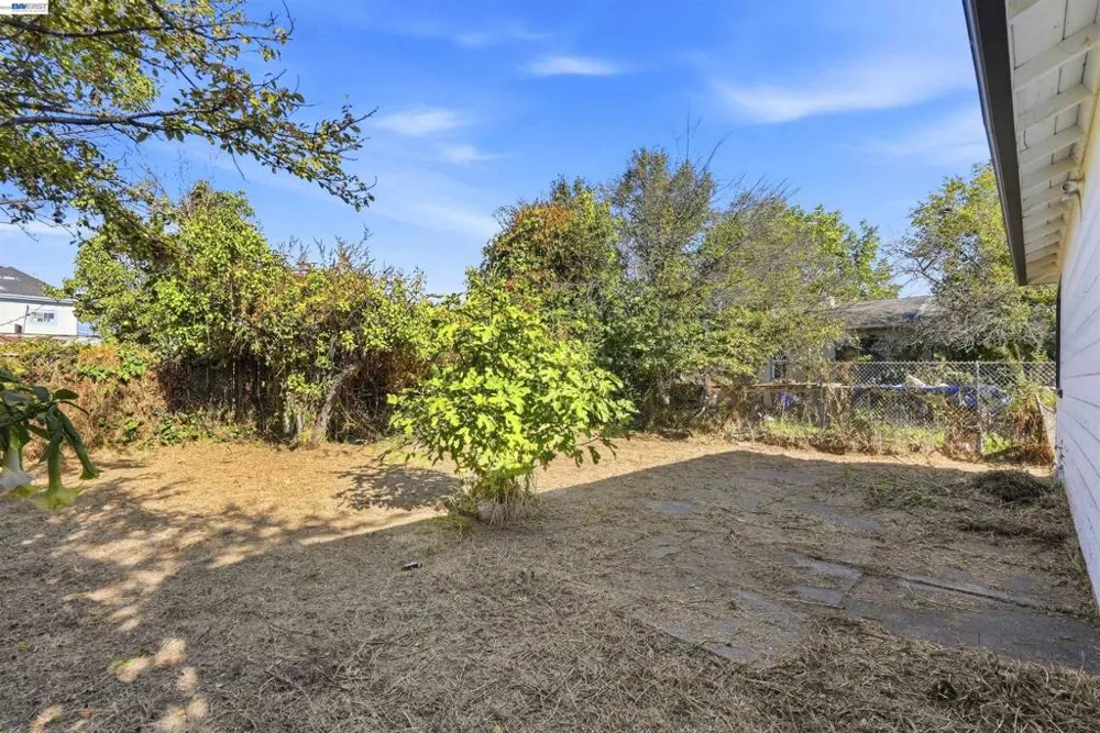 9308 F St Oakland, CA 94603