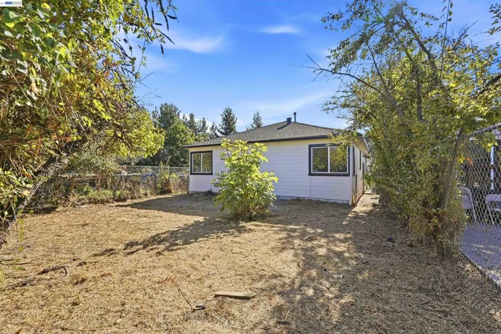 9308 F St Oakland, CA 94603